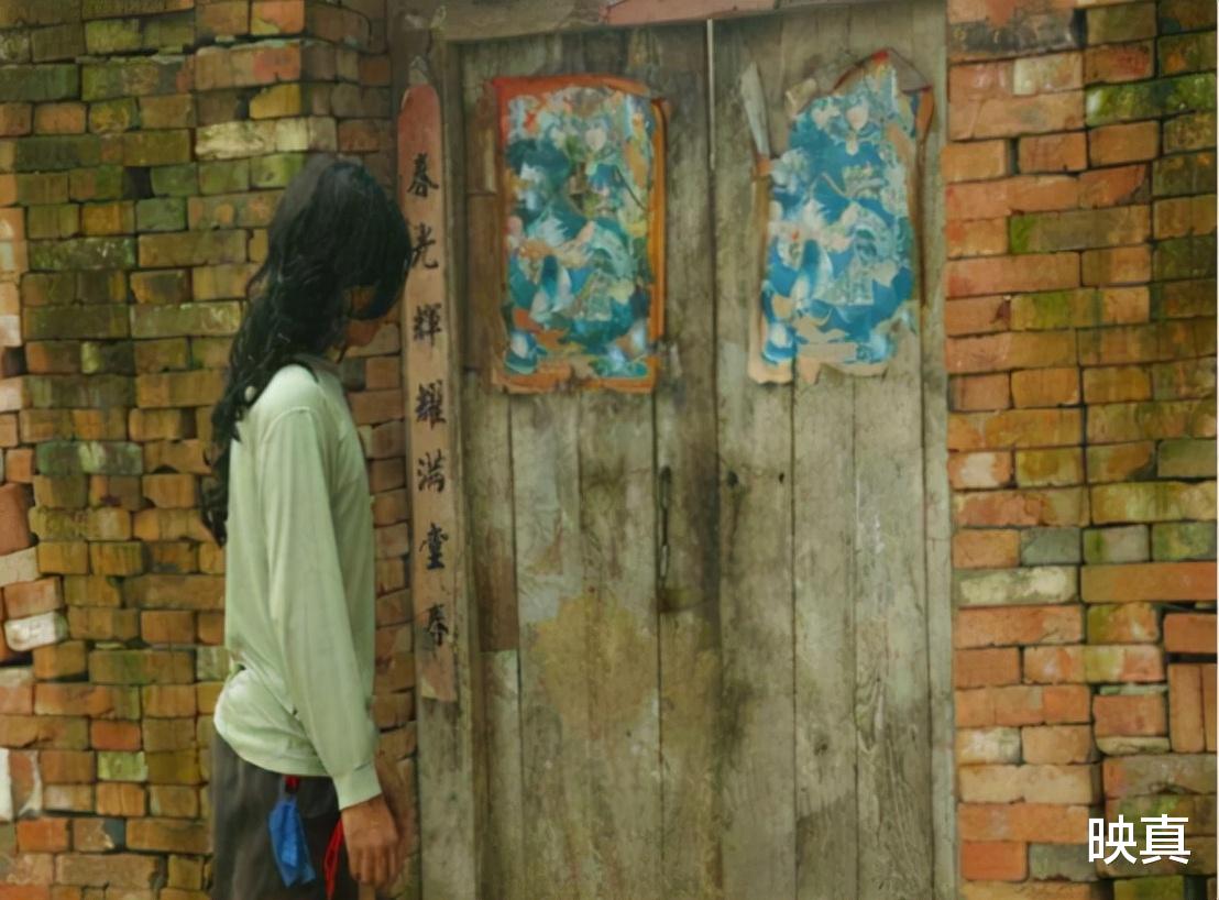 刘思琦|“巨婴”杨锁23岁饿死家中，同是“巨婴”，为何刘思琦能改变命运