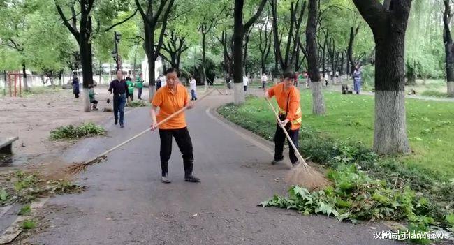 汉新闻_Han News 武汉：堤角公园连夜抢修受损树木