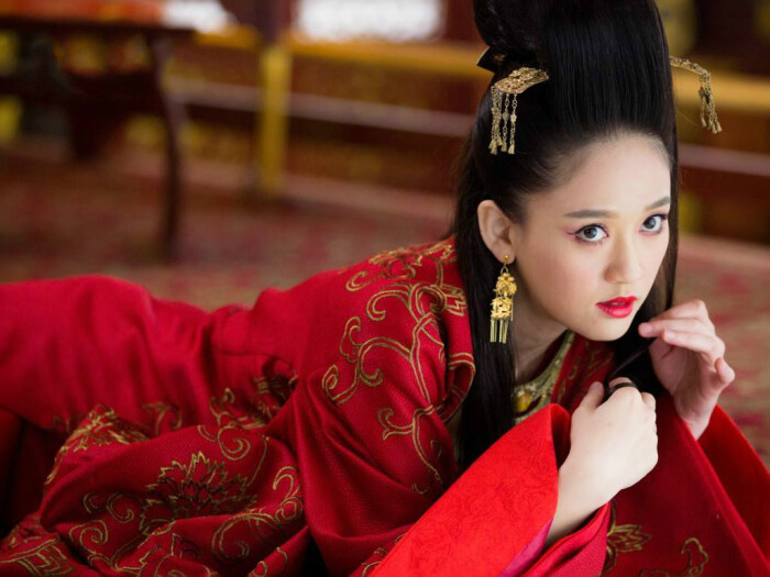 刘敏涛|曾经的收视女王,才42岁就无戏可拍了?难怪赵丽颖唐嫣都急着转型