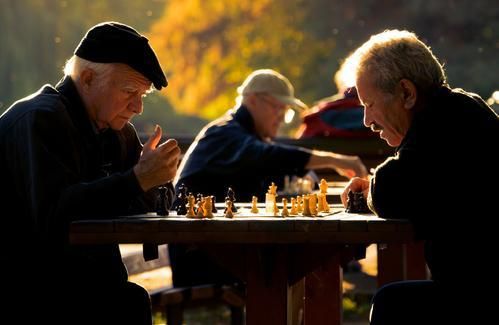 红糖|男性过了65岁之后，若还能完成这4件事，说明身体还算硬朗