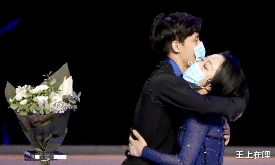 花滑|花滑女神12年奋斗不敌1张“照片”，坦言不在意，网友：自然反应