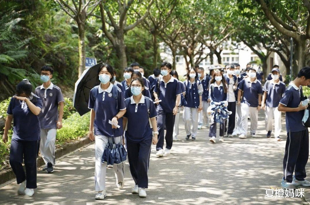 大学|高考过后会发现，“走读生”和“住校生”的差距太明显，别选错了