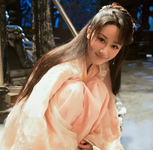 杨幂|成毅新剧将上映，搭档“顶流制造机”杨紫，这是要爆火的节奏