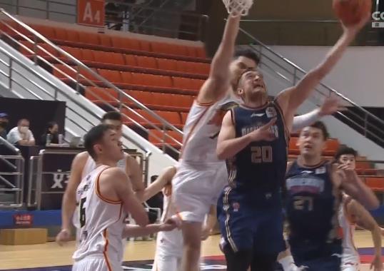 可馨育娃|10分钟4分！吉林自乱阵脚，西热率队轰11-0反击高潮，贝帅激动了