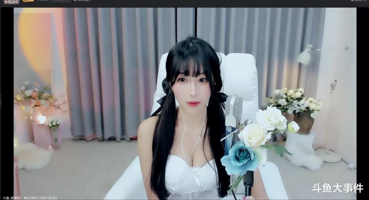 女主播|女主播小深深儿泳装照被爆出，熬人身材展露无遗！