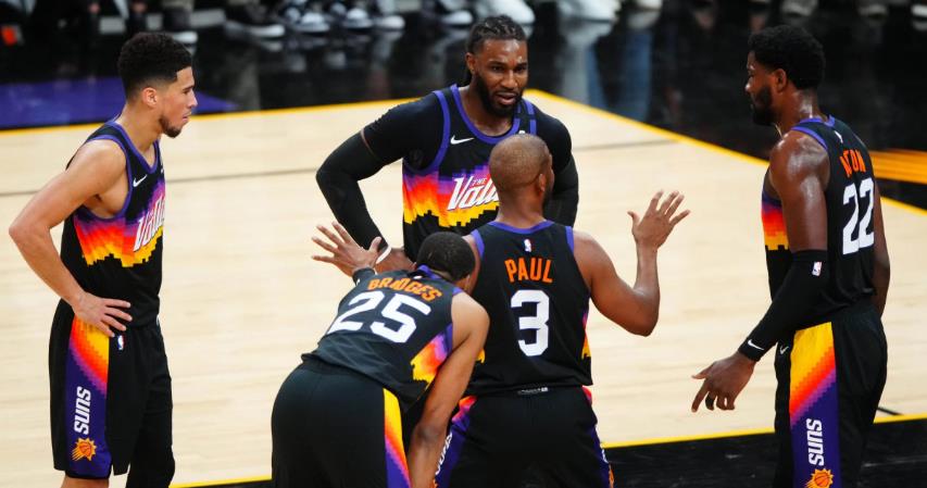 天话育儿|保罗15次失误，雄鹿亡羊补牢，布帅这招妙啊，字母有望6场夺冠