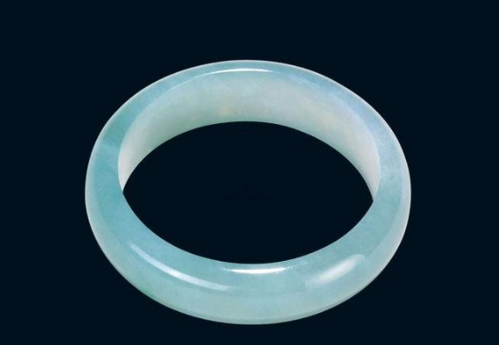 豹子号|《浪姐2》里的团宠，阿兰竟然是隐形翡翠达人，你被美到了吗？