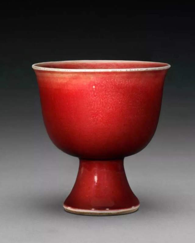 |“家有郎红，吃穿不愁”罕见的郎窑红瓷器到底有多红