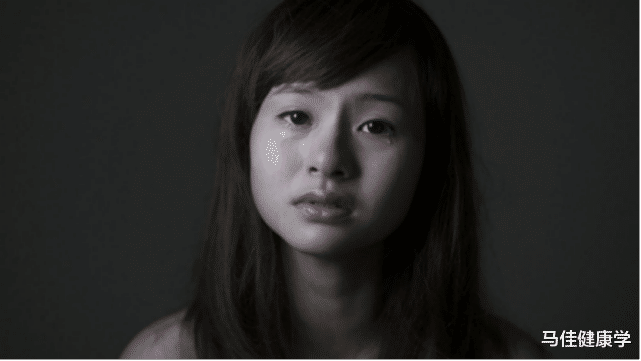 肝癌|25岁高中女教师确诊肝癌，懊悔痛哭：肩膀早有提醒，自己没当回事