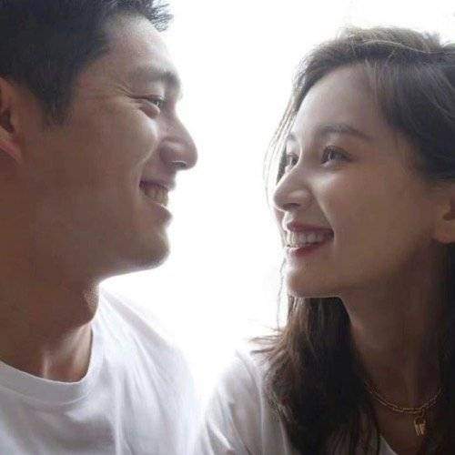王子文|父母离异，未婚生子，今与新男友高调表白疑已同居，网友：要幸福