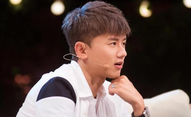 张杰|同样是参加开学典礼，张杰和胡歌却收到“两极化”评价，为何如此