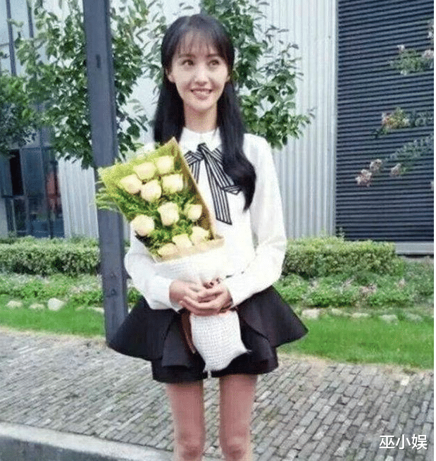 郑爽|曝郑爽暴瘦疑似吸毒所致？知名博主要她去验头发，质疑其精神有问题