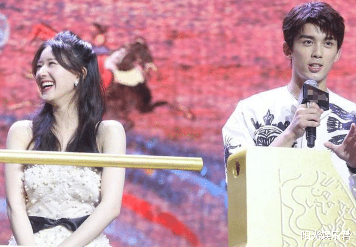 赵露思|赵露思《星汉灿烂》造型惊艳四座，她或许会是下一个古装女神