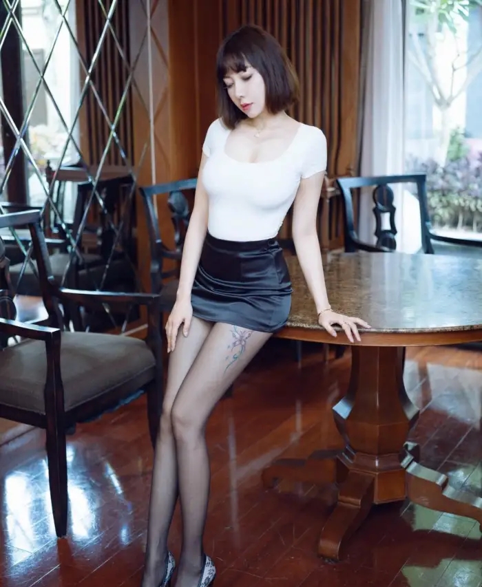 小妮的故事 而我终究没有成为你的唯一！