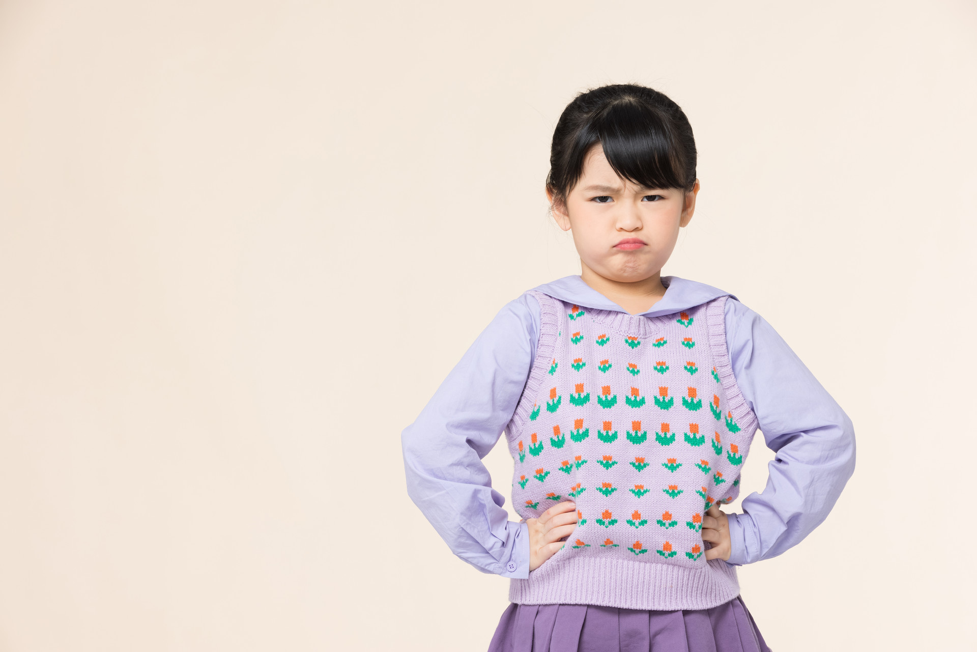 胡萝卜妈妈育儿说|不敢发脾气的孩子其实很可怜,孩子发脾气时,家长该怎么办?