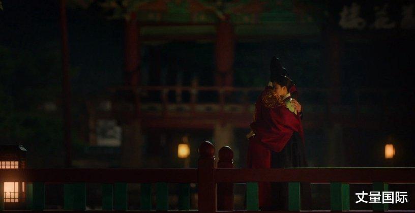 香香|《衣袖》剧情解析！祘到底多宠德任？下集李祘洗香香等圆房？