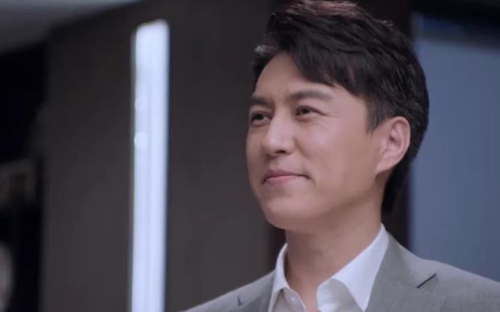 马伯庸|6位男演员“可塑性”受争议：黄景瑜上榜，靳东角色都是精英像