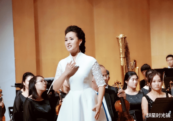 春晚|军旅歌唱家雷佳:连登春晚舞台12次,身家上亿,丈夫身份不一般