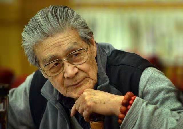 蓝天野|94岁蓝天野荣获七一勋章！贡献最经典姜子牙表演，蓝盈莹发文祝贺