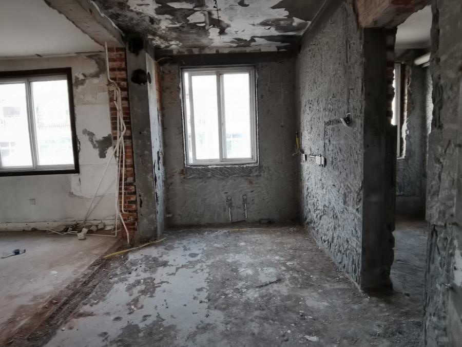 |近日江苏,南通市一处住宅451万拍卖,降价136万,没人要,流拍了。