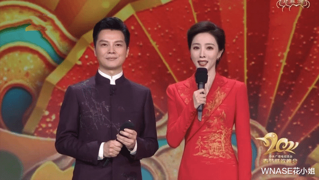 刘海|这届春晚又带火了啥？别只看口红了，她们的毛衣、风衣也都超好看