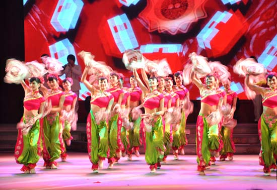 赵本山|赵本山三次收他为徒被拒，靠荤段子发家，上春晚后打警察被抓入狱