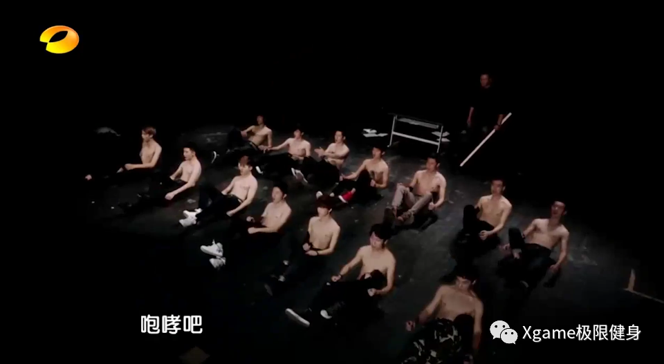 胡军|清一色白斩鸡身材！小鲜肉被胡军怒斥：你们不能称之为男人！