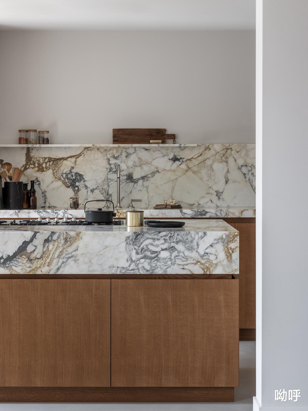 建筑师巴特宁静而舒适自宅