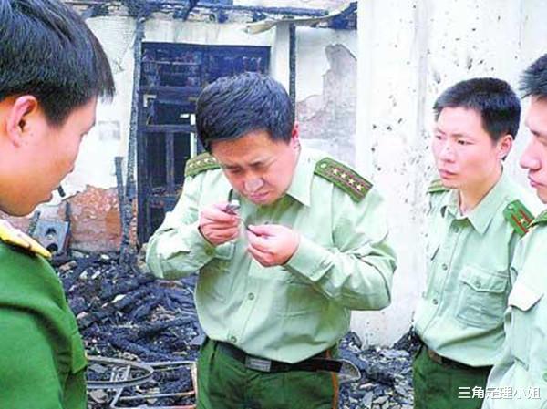 三角定理小姐 “蓝极速网吧”始末：因一句拒绝，未成年恶意纵火，25人命丧火海