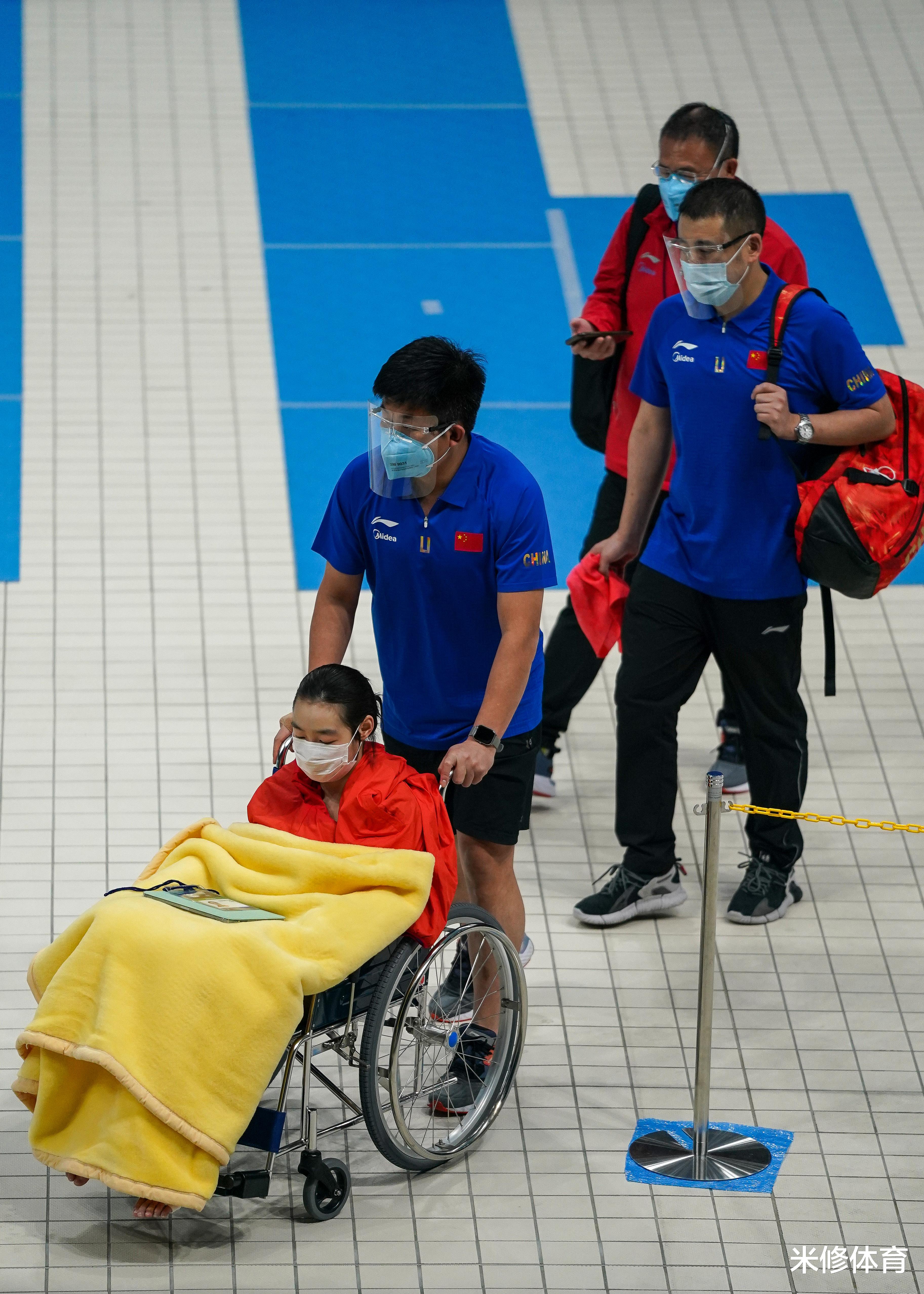 昌雅妮|中国跳水美女世界冠军动作失误受伤,得零分依然晋级世界杯决赛