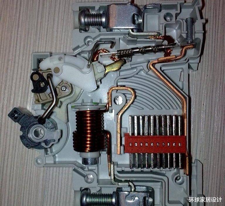 家里装修，空气开关和漏电保护器要选对，二者的区别要清楚！