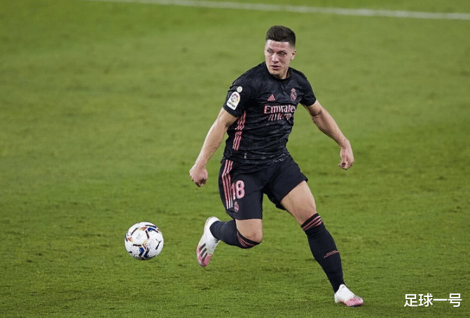 无证驾驶 皇马23岁锋霸有意离队！新东家浮现，有望实现三赢，完美交易