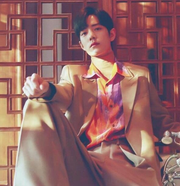 明星|肖战登《ELLE》开年刊，双封再现不同气质，却有一点引发“不满”