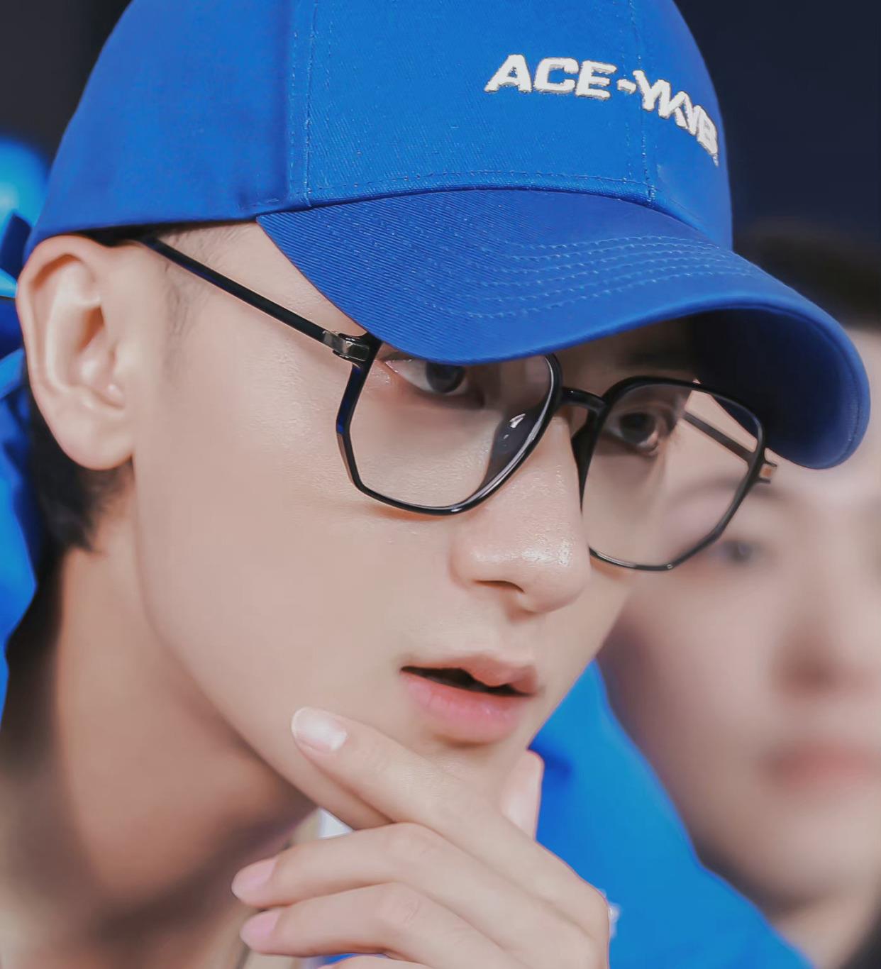 迪丽热巴|黄子韬谈九价成功却不上架：等员工试用安全，价格再谈便宜点