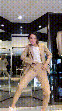 “不要穿同底色衣服拍证件照!” 真的是见鬼了!