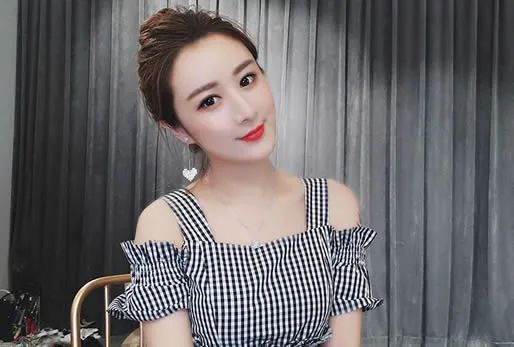 薇娅|直播2年身价90亿，富比十个百强县，薇娅直播王国覆灭，败在哪里？