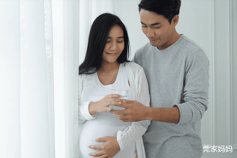莞家妈妈|亲历:喝水不够导致羊水少,孕期饮水避5大误区,喝水指南请收好