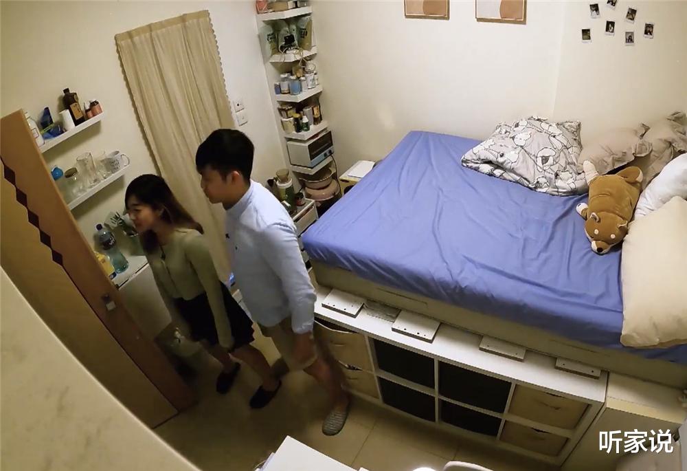 |25岁香港夫妻住9㎡劏房，蜗居生活逼仄却甜蜜，网友：祝福他们