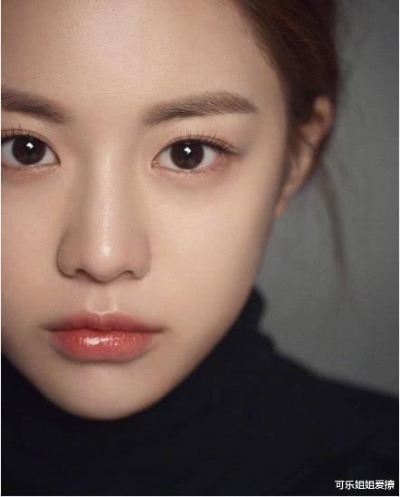 整容|当42岁金喜善碰上43岁赵薇时，整容脸和纯天然脸，一目了然！