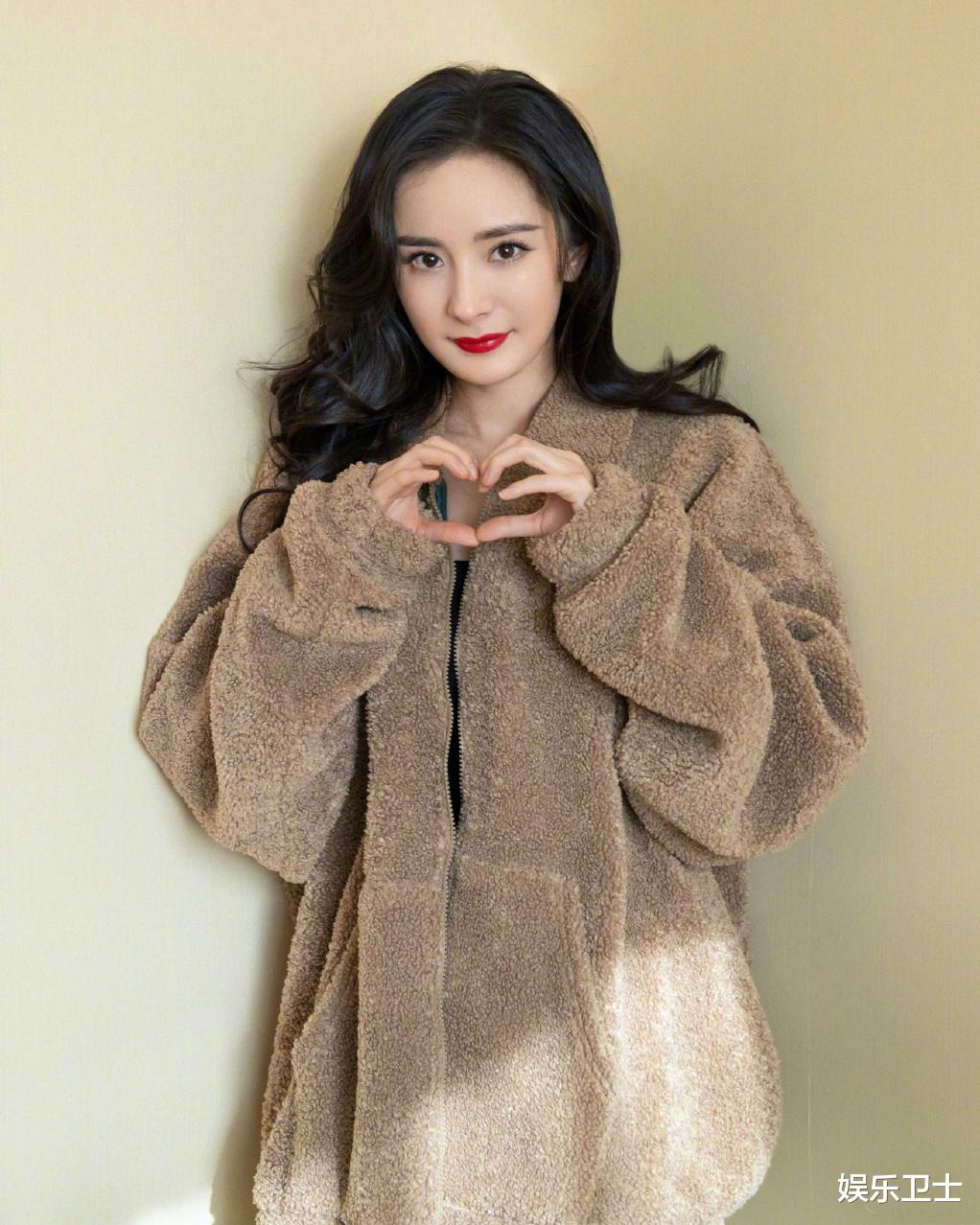 杨幂|杨幂道歉，因参加漫画腰挑战被痛骂，称自己考虑不周造成误解非常抱歉