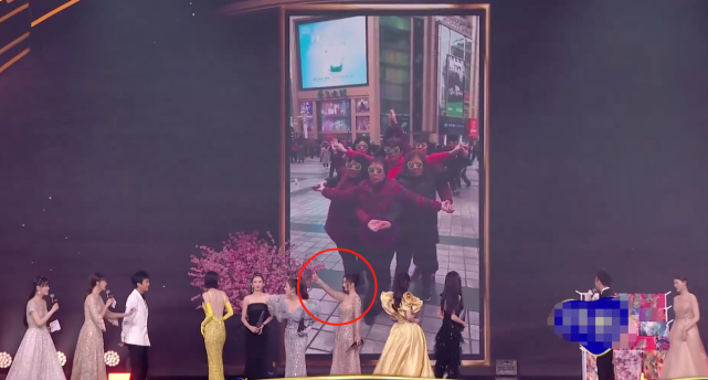 王宝强|杨幂发脾气，倪妮不耐烦，黄子韬无语，网友：折腾明星过瘾吗？