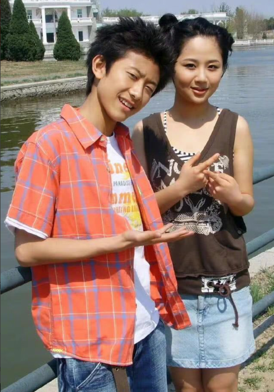 杨紫|被张一山和杨紫笑出眼泪，正经不过三秒啊！