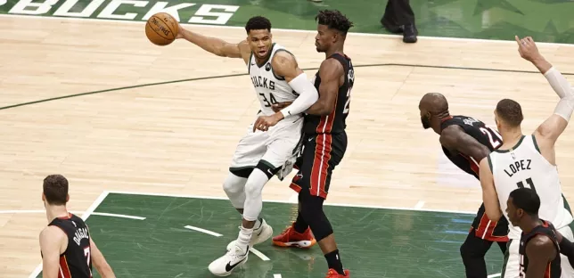 篮网队|惨败34分，抱腰摔+按压+垫脚+夹腿，心态崩了输球又输人啊！