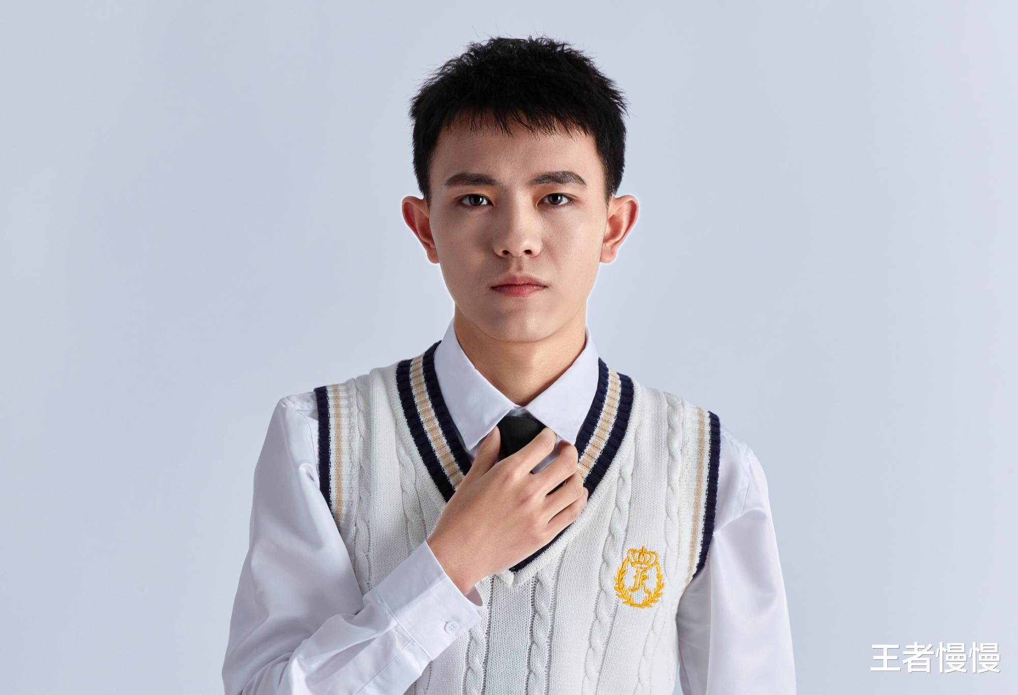 原神|俯冲星耀第一人,主播明凯参加比赛战胜微凉,赛后评分5.5暴露了