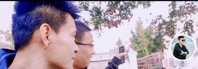 郭希宽|错换人生,郭希志现身街头,她风度翩翩,气派十足,曾发文骂许粉