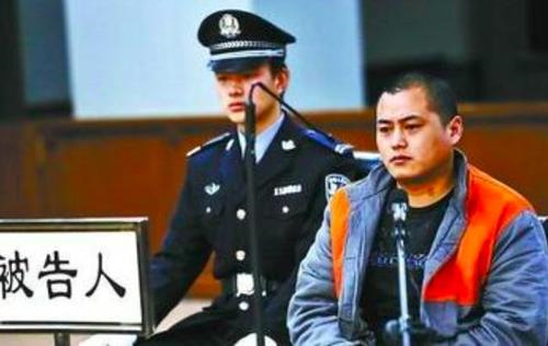 快递员|9年前，29岁女星付丽请快递小哥进门休息，因一个微笑，惨遭杀害