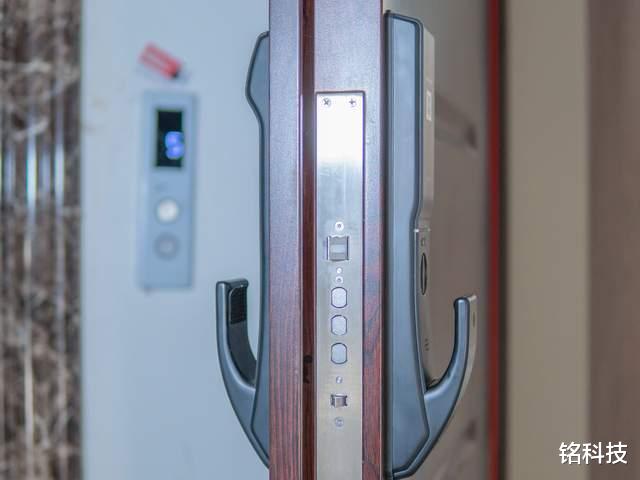 苍南 凯迪仕K9-V可视猫眼智能锁安装体验：安全又实用