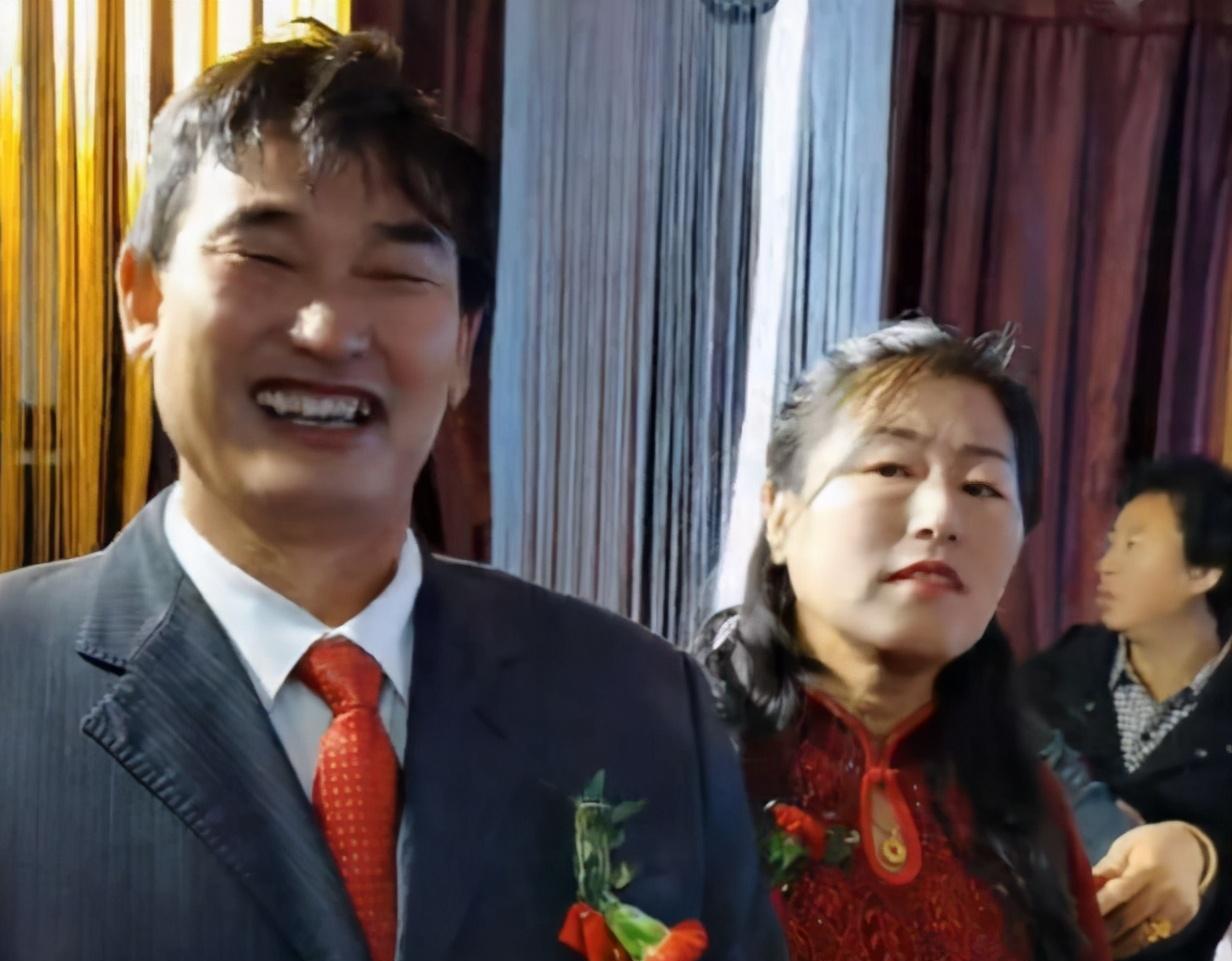 陈亚男|村里租房拍朱家，一条视频赚3000，陈亚男离婚，扎堆网红难辞其咎