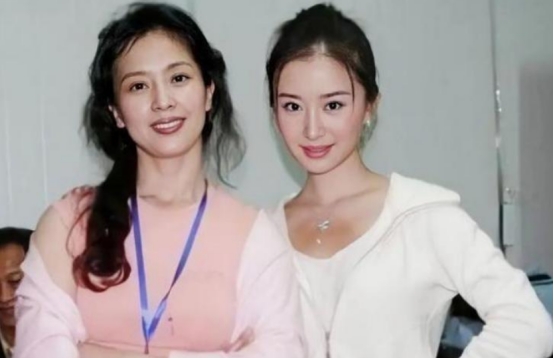 舒畅|“娱圈弃女”舒畅的消亡史，她的故事远比想象的还要惨淡