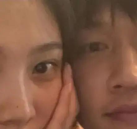 Red Velvet|Red Velvet成员公开恋爱小号！定延被排除在专辑封面之外？